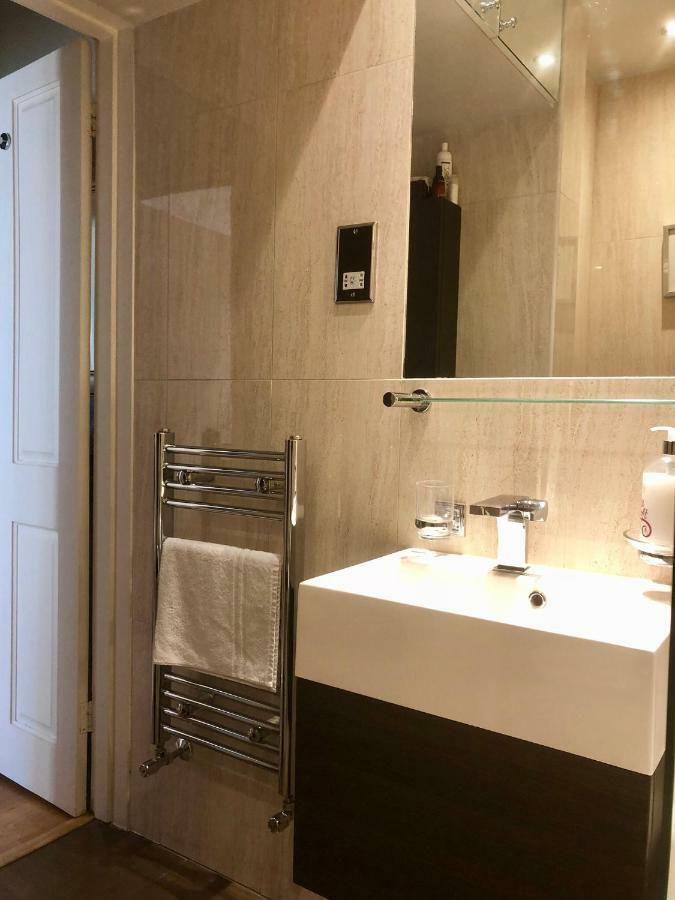 Luxury Apartment In Central London, Mida Vale Екстериор снимка
